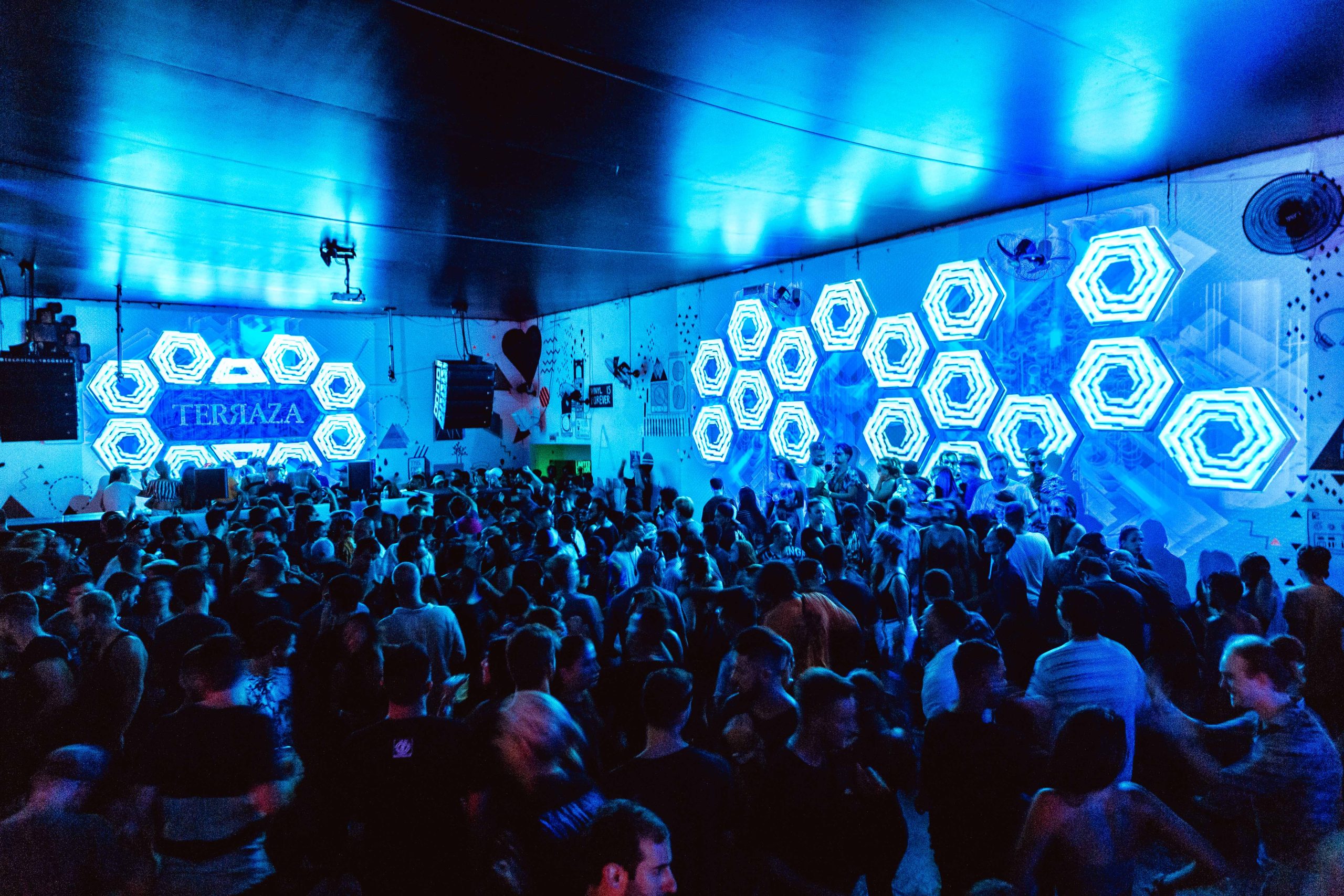 Terraza completa 6 anos em maio